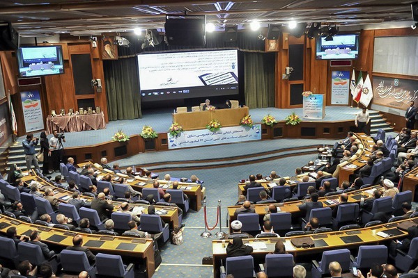 ارزیابی عملکرد شرکت‌های خصوصی‌سازی‌شده